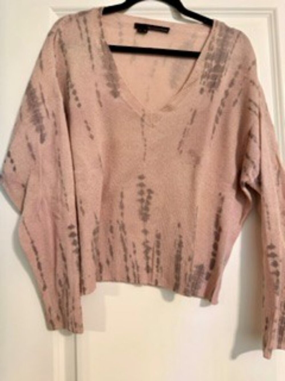 Skull Cashmere - slouchy, drop-shoulder V-neck cashmere knit sweater